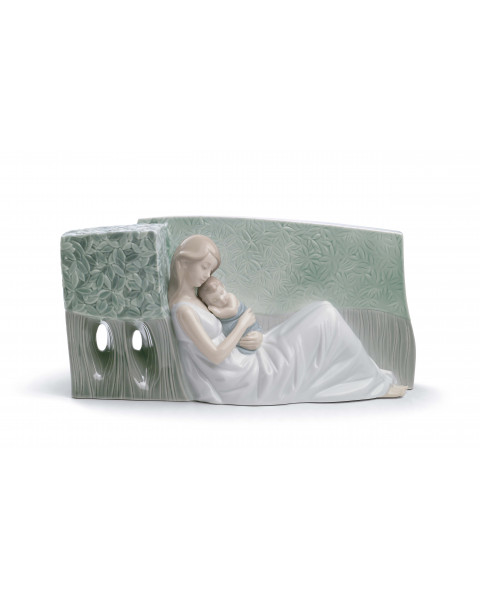 A tender caress Lladró Porcelain 01008436