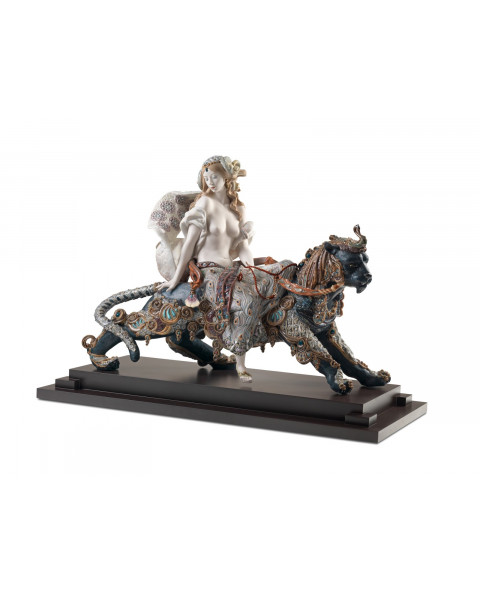 Bacchante on a Panther Porcelana Lladró 01001949