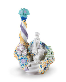 Gaudi lady Woman Figurine. Limited Edition Lladró Porzellan 01009302  