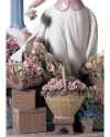 Lladro 01006809 FLOWERS FOR EVERYONE 010.06809