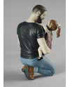 In daddy's arms Lladró Porcelain 01009391