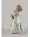 Combing Your Hair Sculpture Porcelana Lladró 01009587  