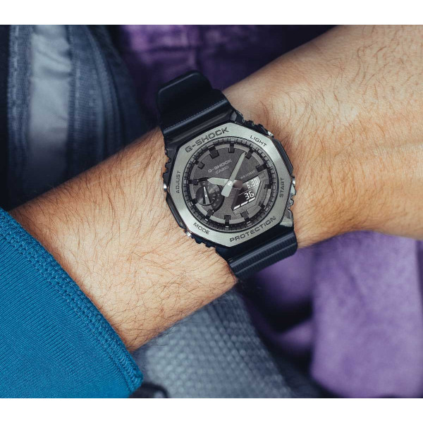 Buy Casio G-SHOCK GM-2100BB-1AER watch