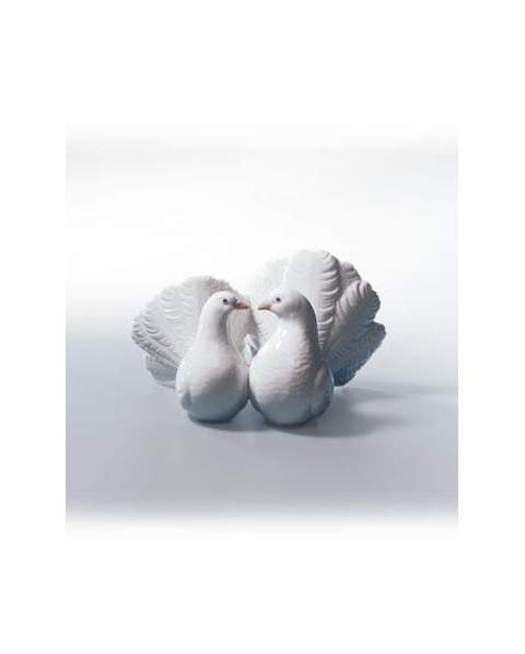 Lladro 01001169 COUPLE OF DOVES 010.01169