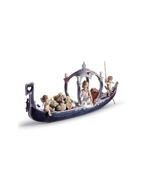 Lladro 01001870 Figurine GONDOLA OF LOVE