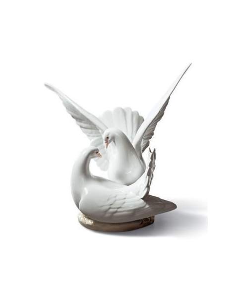 Lladro 01006291 LOVE NEST 010.06291