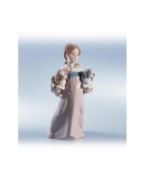 Lladro 01006419 ARMS FULL OF LOVE 010.06419