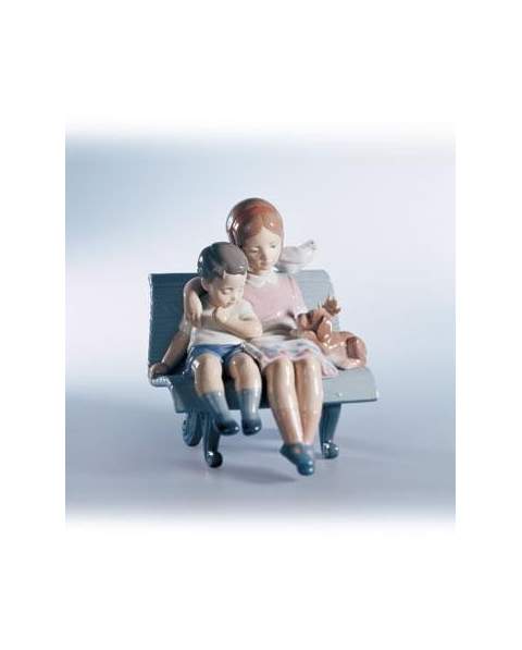 Lladro 01006446 SULLA PANCHINA 010.06446