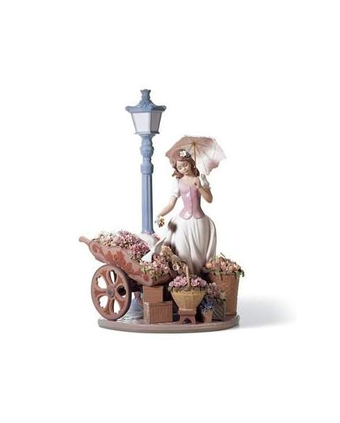 Lladro 01006809 FLOWERS FOR EVERYONE 010.06809