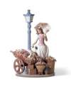 Lladro 01006809 Figurine FLOWERS FOR EVERYONE