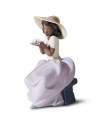 Lladro 01006822 Figurine SWEET FRAGRANCE