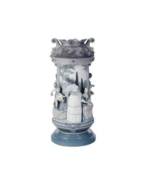 Lladro 01007033 LADIES IN THE GARDEN VASE GREY 010.07033