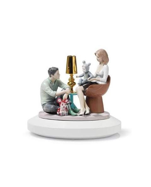 Lladro 01007255 Figurine THE FAMILY PORTRAIT