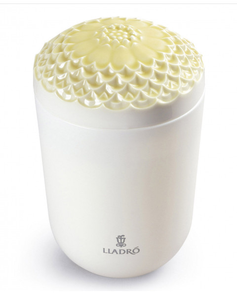 Echoes of N. candle-Tropical Blossoms Lladró Porcelain 01040144