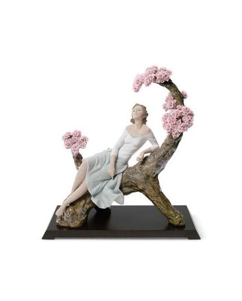 Lladro 01008360 BLÜHENDE JAHRESZEIT DAME 010 08360