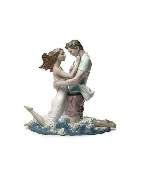 Lladro 01008473 Figurine THE THRILL OF LOVE