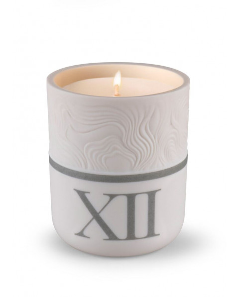 Timeless candle XII Lladro Porcelain 01040212